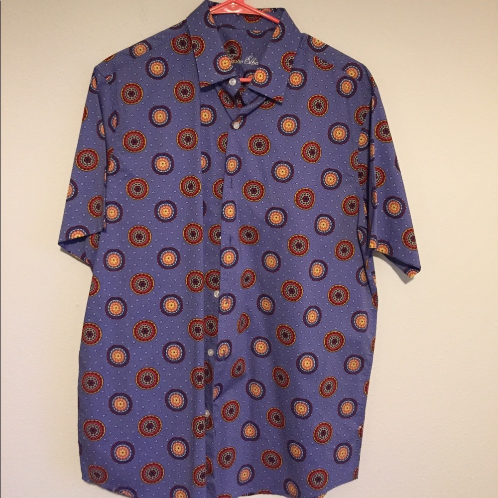 Men’s patterned button down shirt